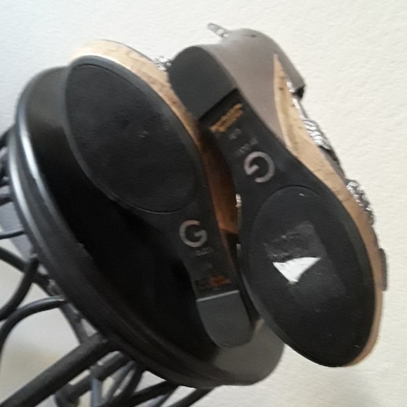 Shoe - Picture 2 of 2